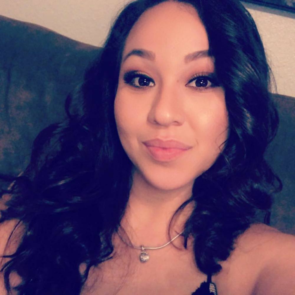Meet your Posher, Lina